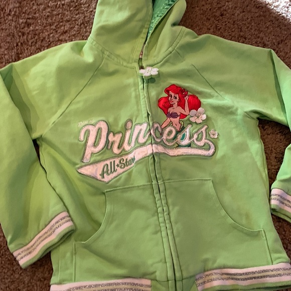 Disney 2 pc skort set - Picture 4 of 7